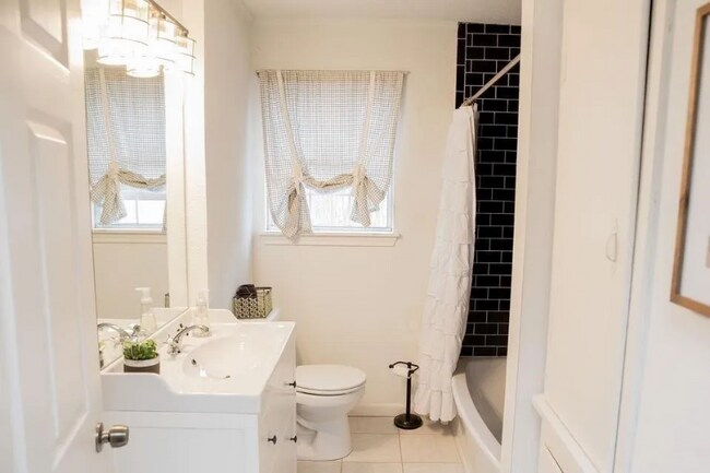 Photo - 1526 Goliad St