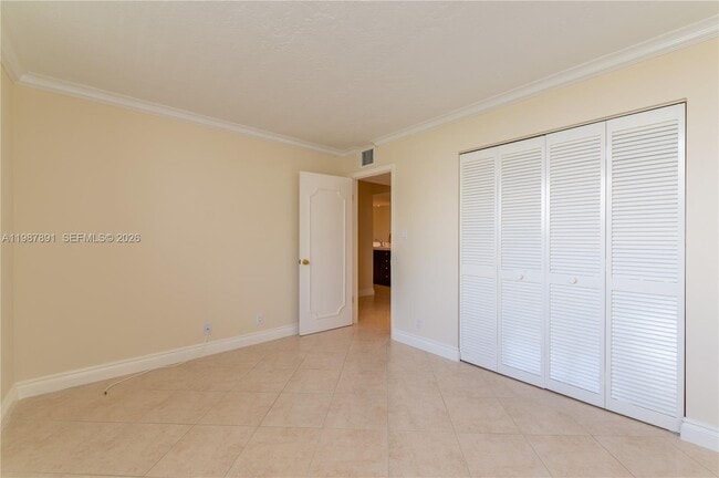 Photo - 545 SE 12th St Unit 305