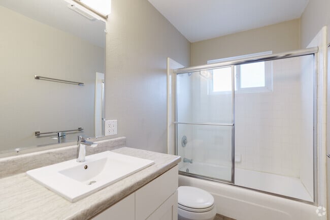 2BR, 1BA - Bathroom