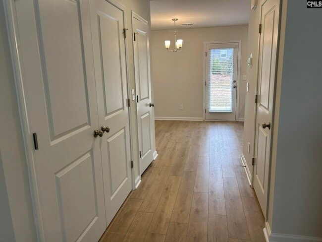 Photo - 809 Coburg Ln