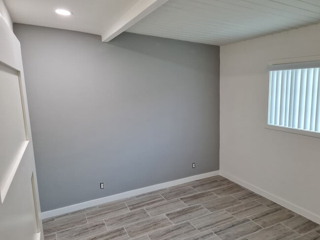 Photo - 1437 W Almond Ave Unit 1437