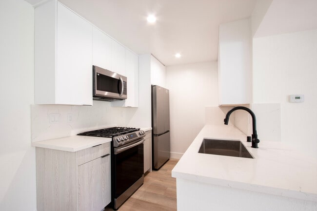 2123 Rodney Dr