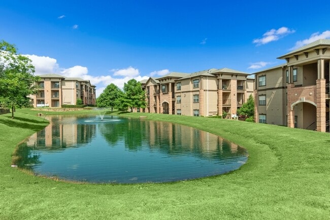 Photo - Falcon Lakes Apartments