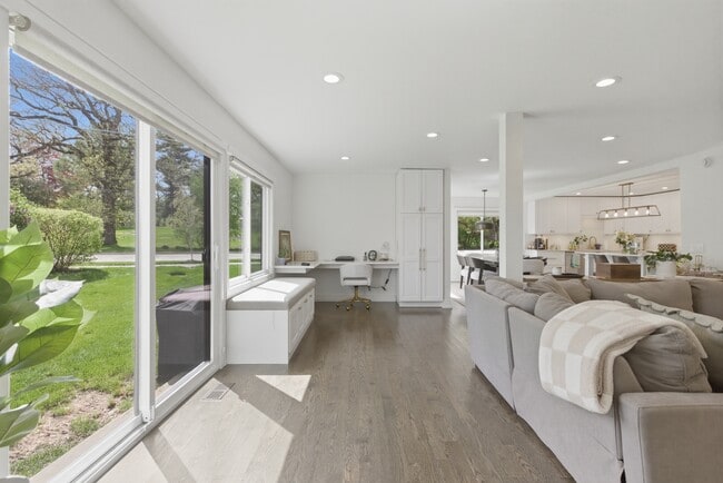 Photo - 105 Yarrow Ct