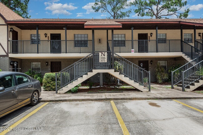 Building Photo - 3069 Sir Hamilton Cir Unit 7 Rental