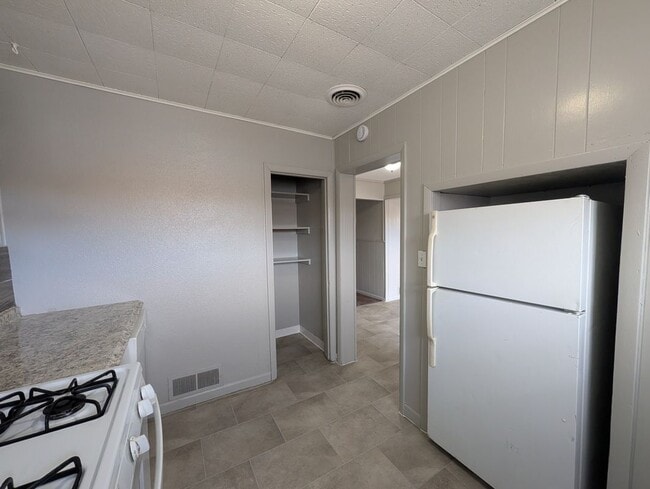 Photo - 1649 Florence St