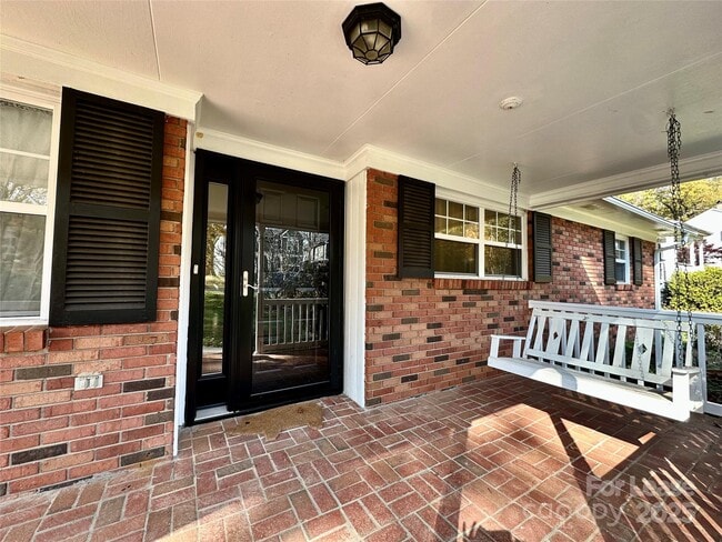 Photo - 2063 Eaton Rd