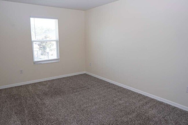 Photo - 2330 Avellino Ave