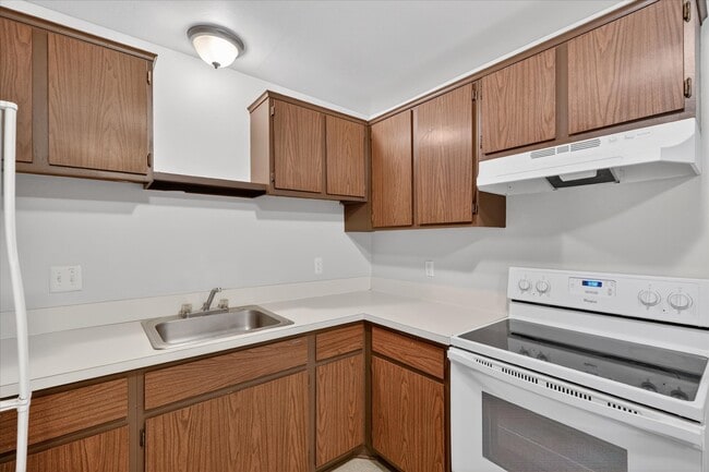 Photo - Stephan Manor