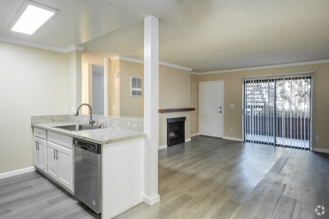 1BR, 1BA - 700SF - Living Room - Bay Timbers Apartments