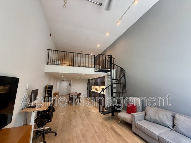 Building Photo - 699 Pennsylvania Ave Unit 1