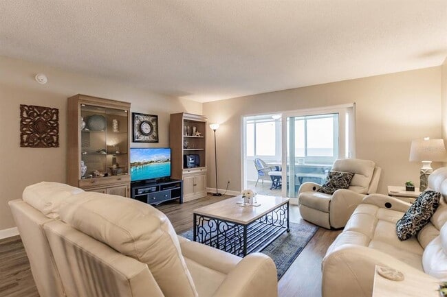 Photo - 1125 W Peppertree Dr Unit 701