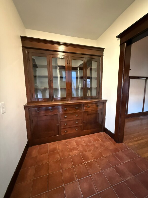 Photo - 963 Woodruff Pl W Dr