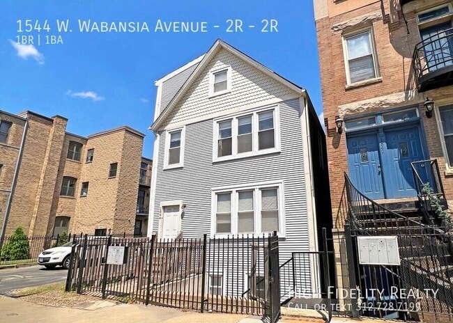 Building Photo - 1544 W Wabansia Ave Unit 2R Rental
