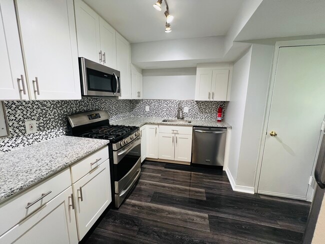 Photo - 404 N Armistead St