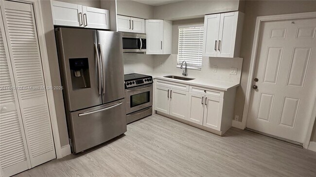 Photo - 216 NW 12th St Unidad A-B