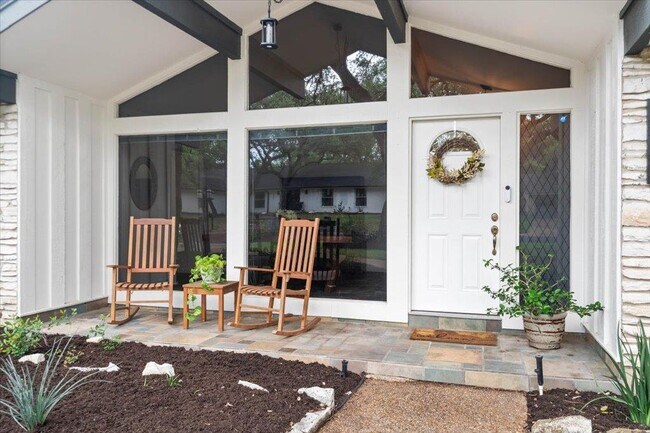 Photo - 9503 Castlewood Dr