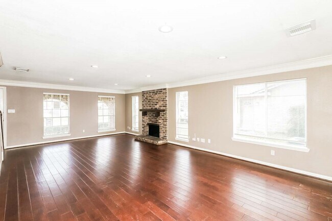 Photo - 22507 Red River Dr