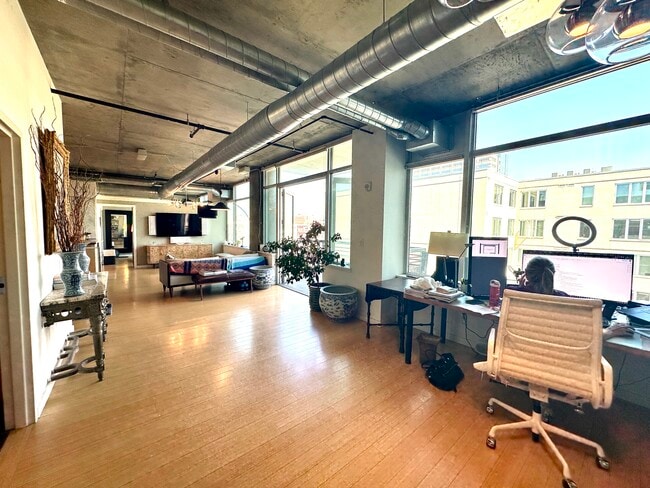 Photo - 1401 Wewatta St Unit 810