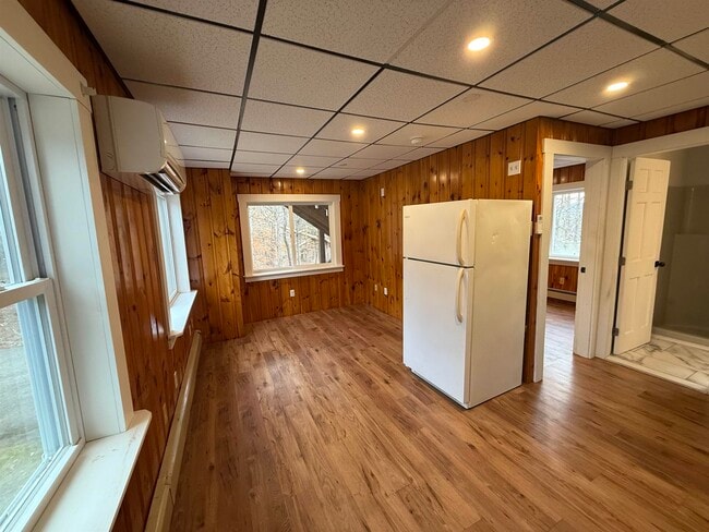 Building Photo - 11 Pearl Ln Unit #2