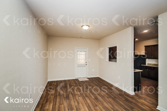 Photo - 10757 Bent Brook Dr