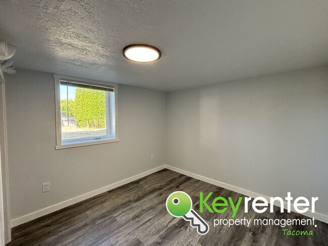 Photo - Cozy & Private 2Bed/1Bath Apartment with S...