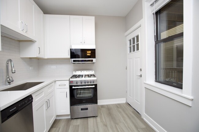 Photo - 3854 N Janssen Ave Unit K01J
