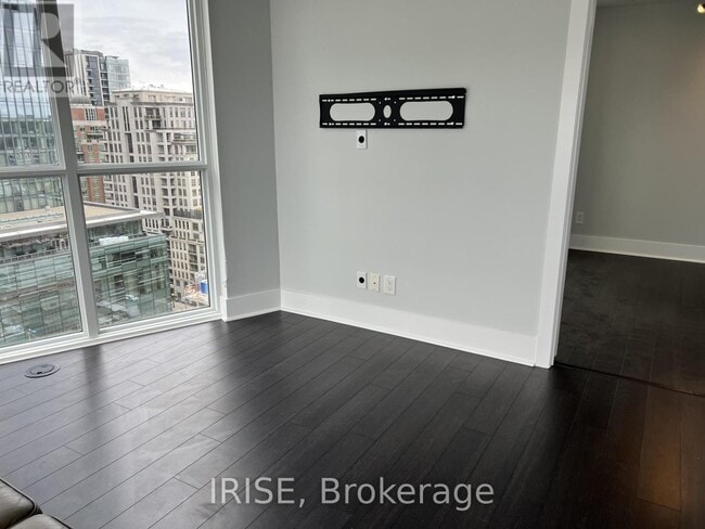 Photo - 32 Davenport Rd Unit 1807