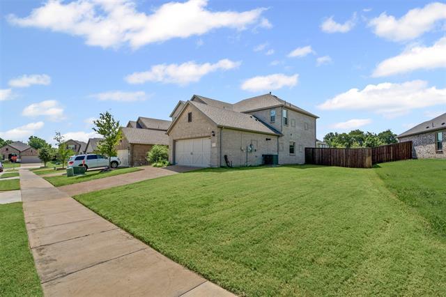 1206 Fox Chase Dr