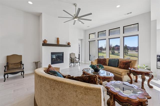 Photo - 1724 Hartley Ln