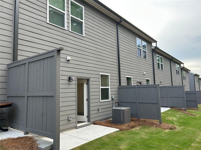 Photo - 1708 Gunnin Trce NW