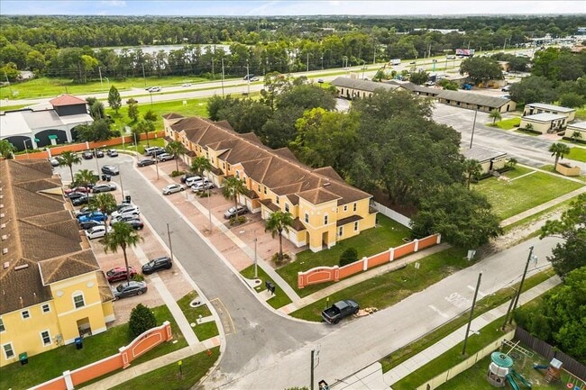 Building Photo - 2043 Royal Vista Ct