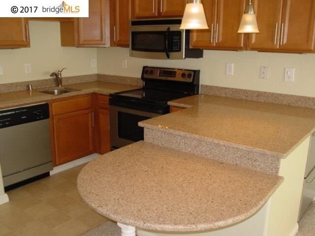Photo - Lovely upgraded studio condo with resort-like amenities at desirable Watergate by the bay! Unit F386