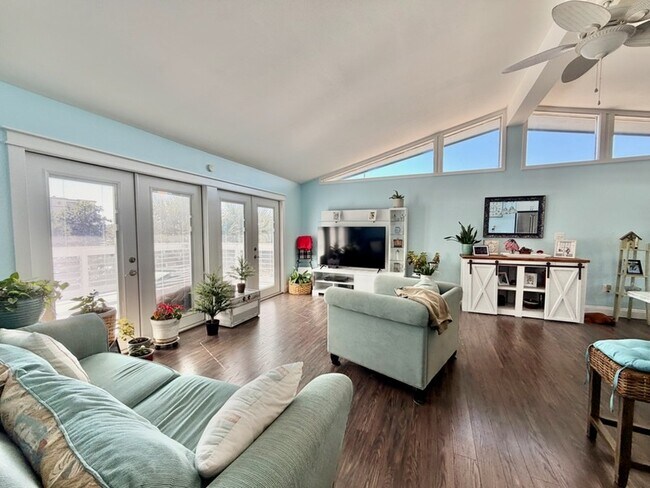 Photo - 603 Pelican Dr