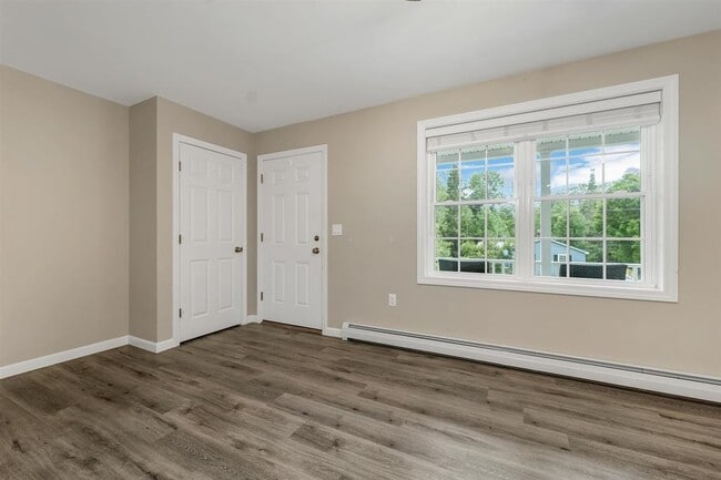 Photo - 4 Mill Pond Rd