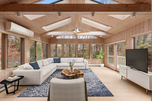 Photo - 10 Peaceful Ln