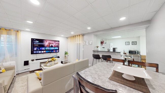 Photo - 14 Glenville Ave