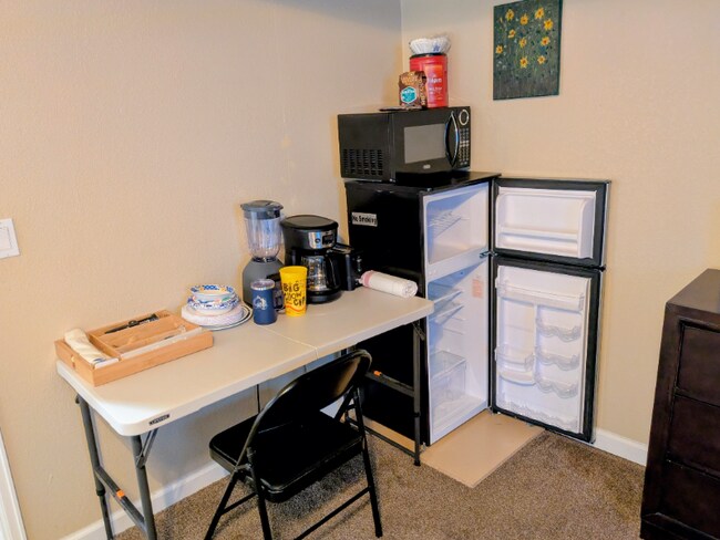 Photo - 323 Zuniga St