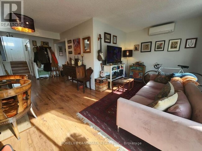 Photo - 213 Kenilworth Ave Unit Upper