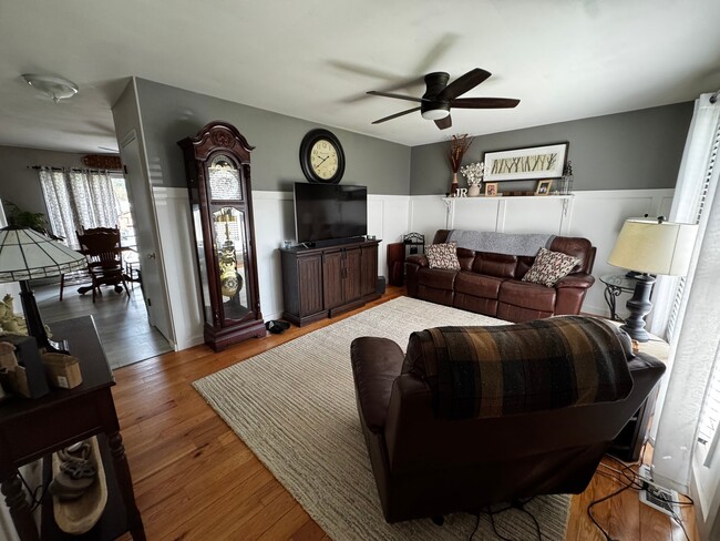 Photo - 2 Mill Spring Ct