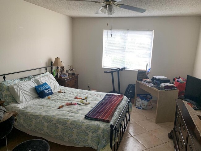 Building Photo - 9811 Westview Dr Unit 914 Rental