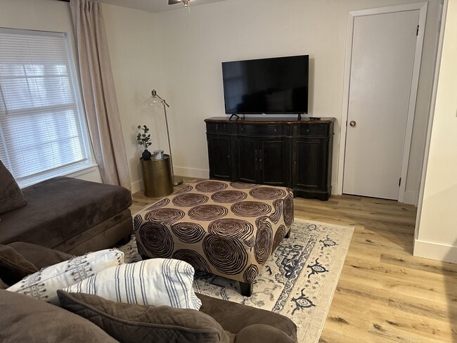 Photo - 2765 Tanglewood Dr Unidad B