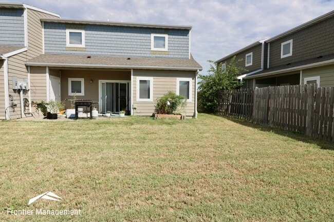 Photo - 605/607 Walters Unit 605 Walters