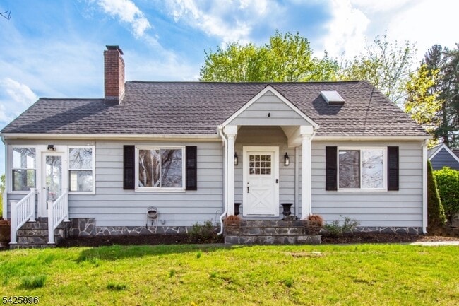 Photo - 305 Quaker Church Rd