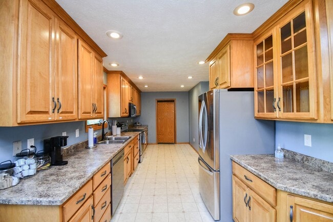 Photo - 103 Perry Ln