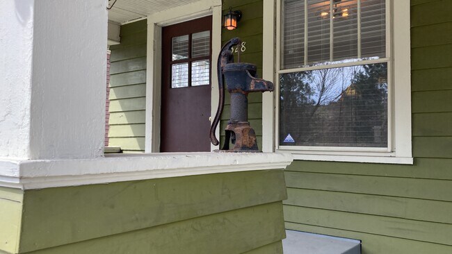 Photo - 328 E 12th St