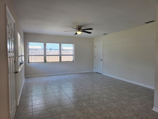 Photo - Marina District - 2 Bedroom 1 Bath