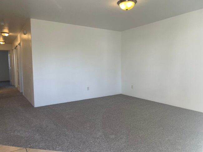 Photo - Nice 3 Bedroom 2 Bathroom Downstairs Apart...