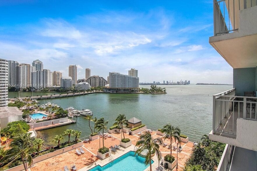 Photo - 1111 Brickell Bay Dr