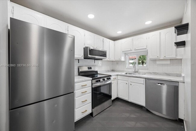 Photo - 800 S Hollybrook Dr Unit 205